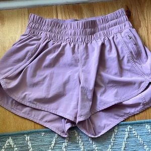 Lululemon track that low rise 4” short